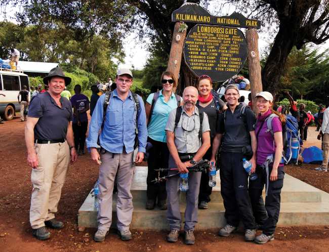 Trekking group starting our adventure at Londorossi National Park gate |  Heike Krumm