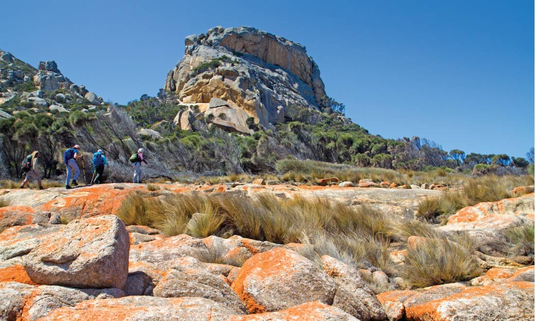 Spectacular coastal walking on Flinders Island |  <i>Andrew Bain</i>