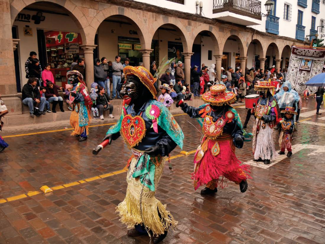 Local enjoying Inti Raymi Festival in the streets of Cusco |  <i>Heike Krumm</i>